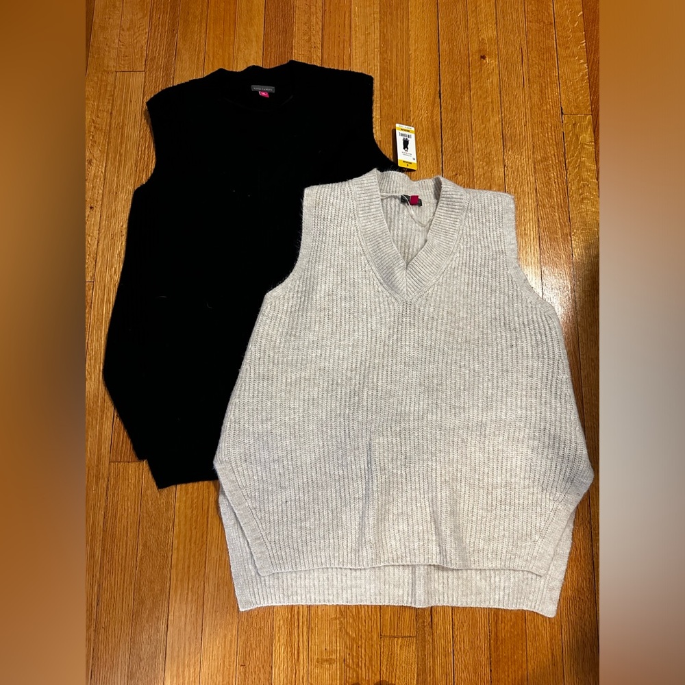 2 sweater vests